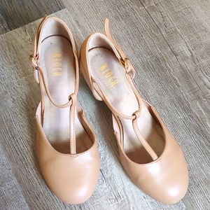 Bloch split sole character dance shoes